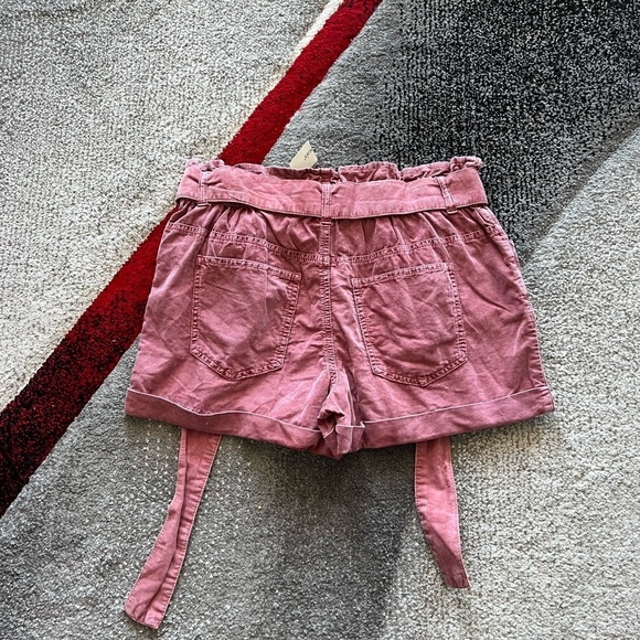 TGLA Francesca’s Collection Corduroy Paperbag Belted Shorts - Picture 4 of 4